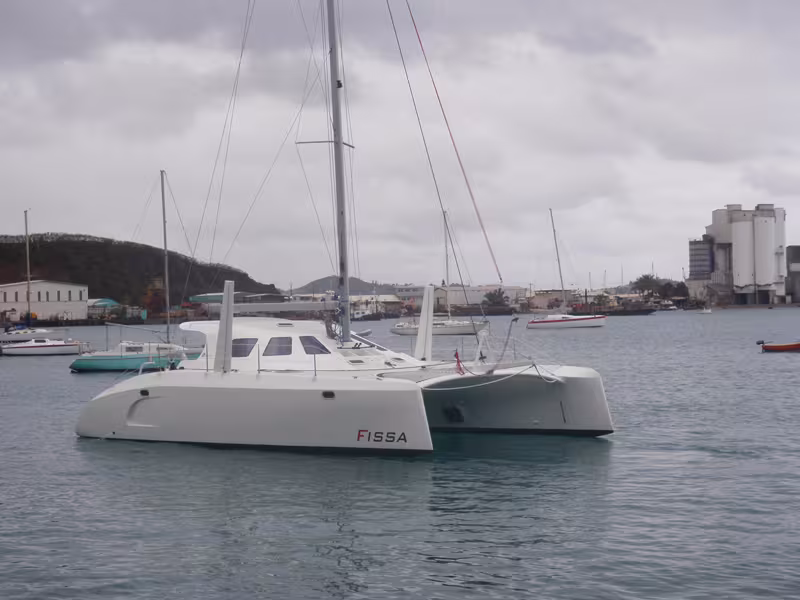 Le premier catamaran G-Force 1200 à l'eau