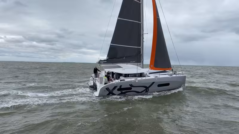 Excess 11 Catamaran - Vidéo exclusive dans la brise ! - Multicoques Mag