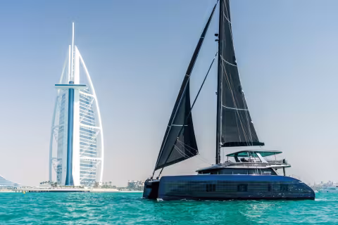 Premiers bords à Dubaï pour le Sunreef qui inaugure la gamme ECO.