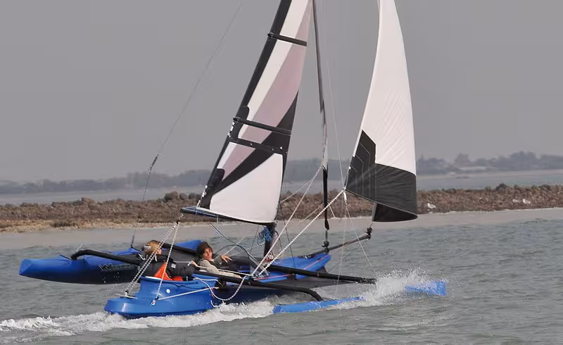 Video de notre essai à bord du Windrider 17