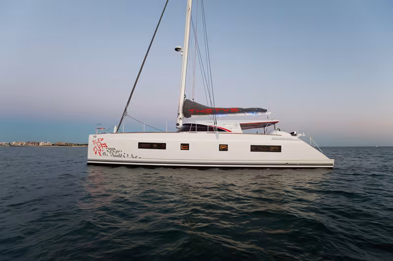Bavaria rachète Nautitech catamarans
