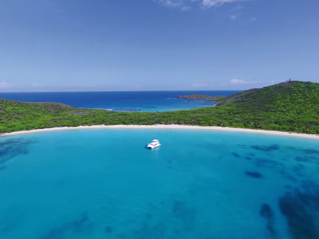 Une destination idéale pour les catamarans, à voile comme à moteur.