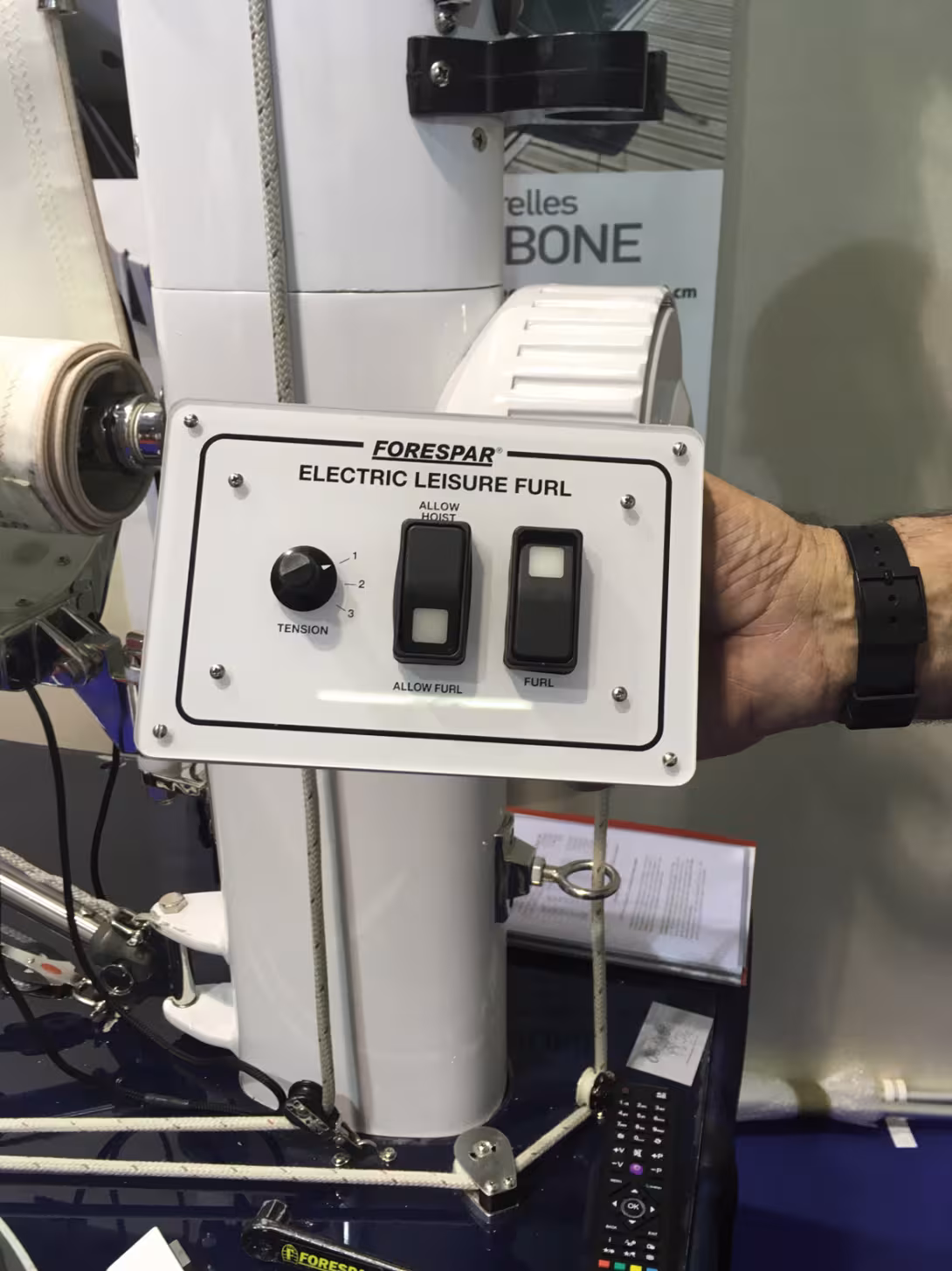 Les mécanismes électriques ou hydrauliques sont aussi au catalogue, et vivement conseillés sur les tailles supérieures à 40’.
