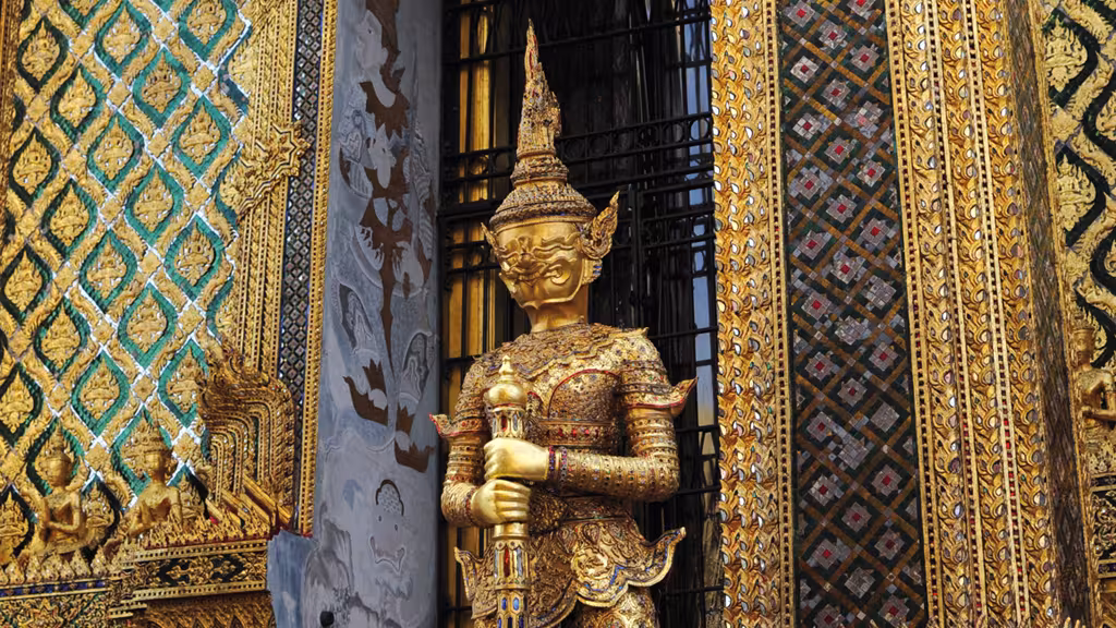 La Thaïlande, ce n'est pas que la mer... Il y a aussi des temples merveilleux à découvrir, et beaucoup, beaucoup d'autres choses !
