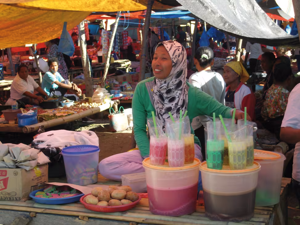 Passage obligé au… pasar, le marché traditionnel indonésien…