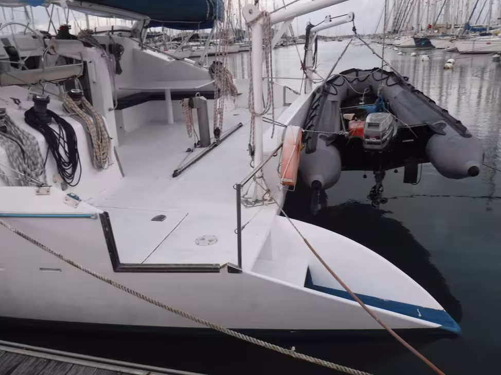 La suite de la recherche de la perle rare, les emmènera aux Antilles pour découvrir un bateau conçu pour emmener des handicapés à bord. Le rêve… Mais le bateau sera finalement vendu à un autre !