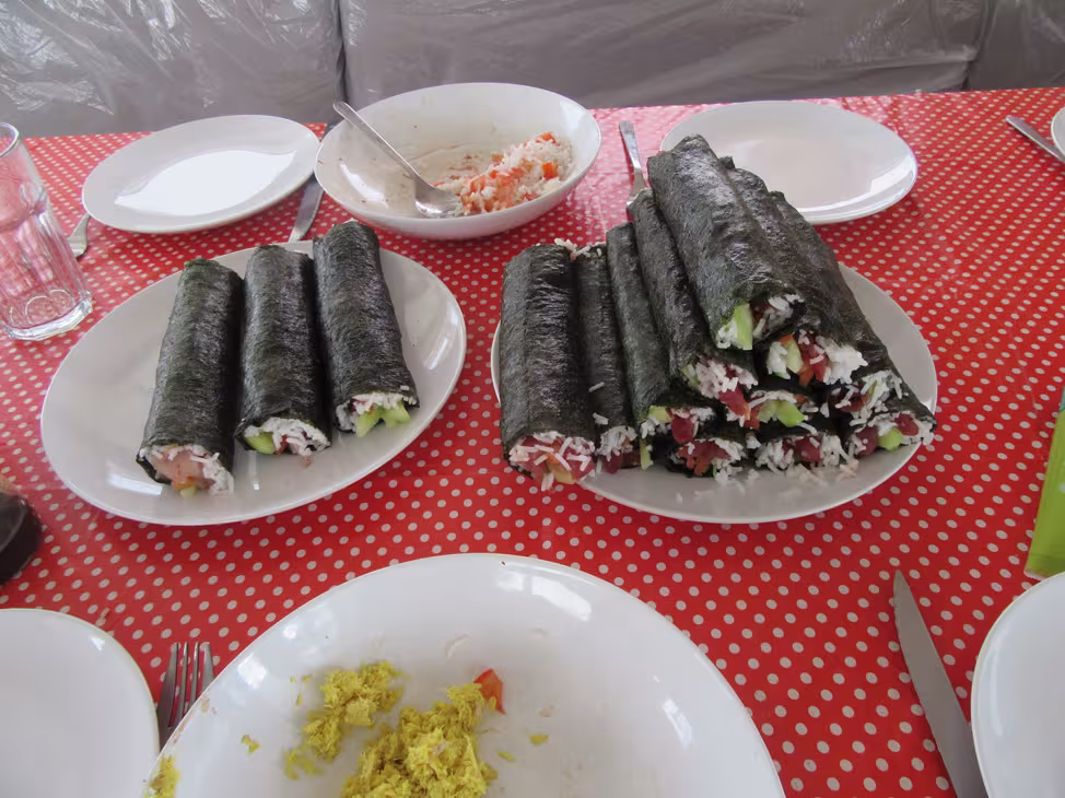 A peine sortis de l'eau, les poissons se tranforment en sushis !