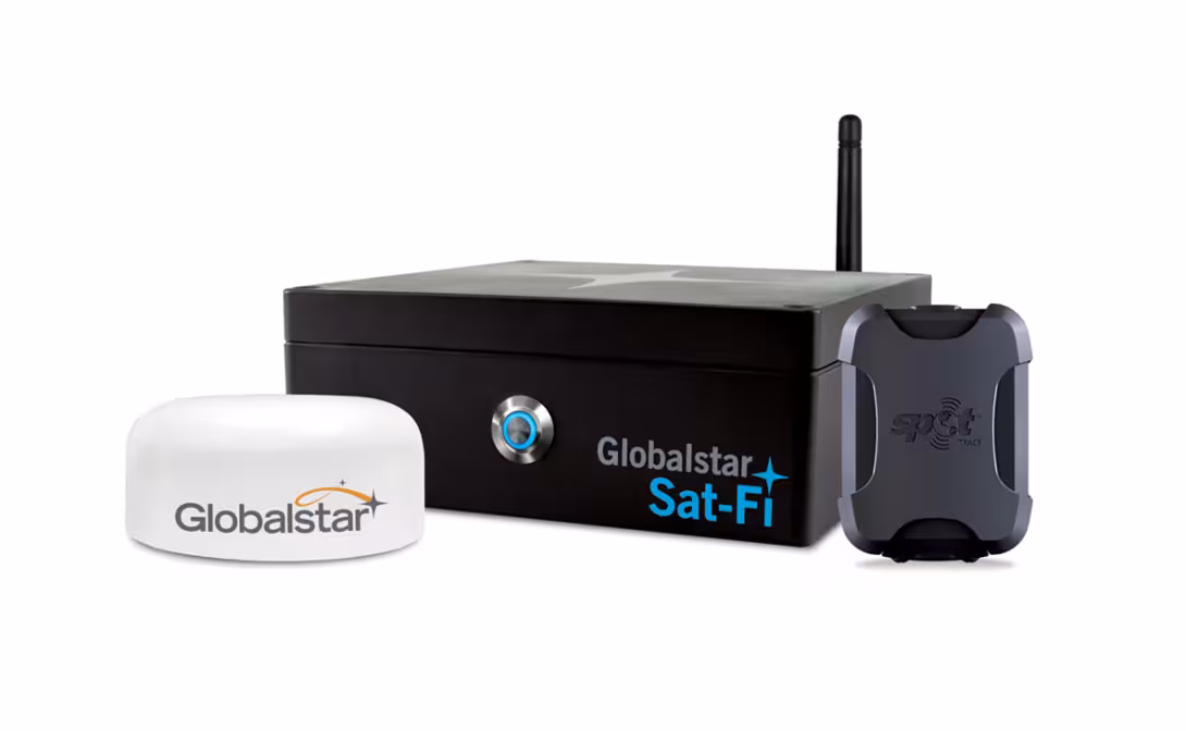 Le boîtier Sat-Fi fonctionne sur le réseau Globalstar. Il est fiable et d’un coût abordable, mais sa couverture actuelle n’inclut pas le sud du continent africain.