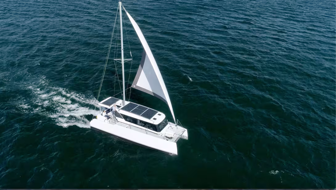 HopYacht 30 catamaran électrique - Teaser essai en mer - Multicoques Mag