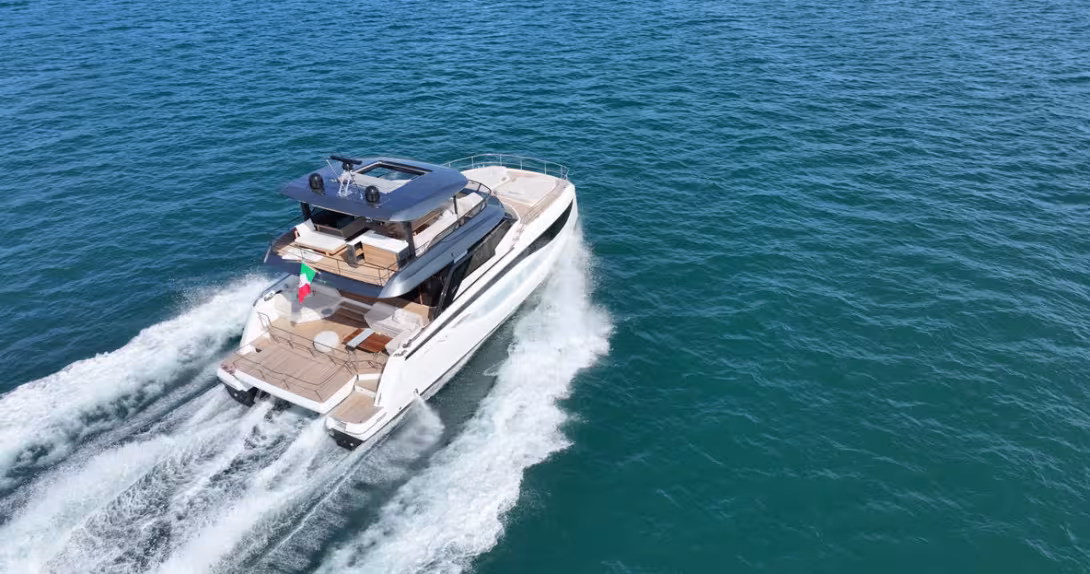 PRESTIGE M7 Powercat | Boat Review Teaser | Multihulls World